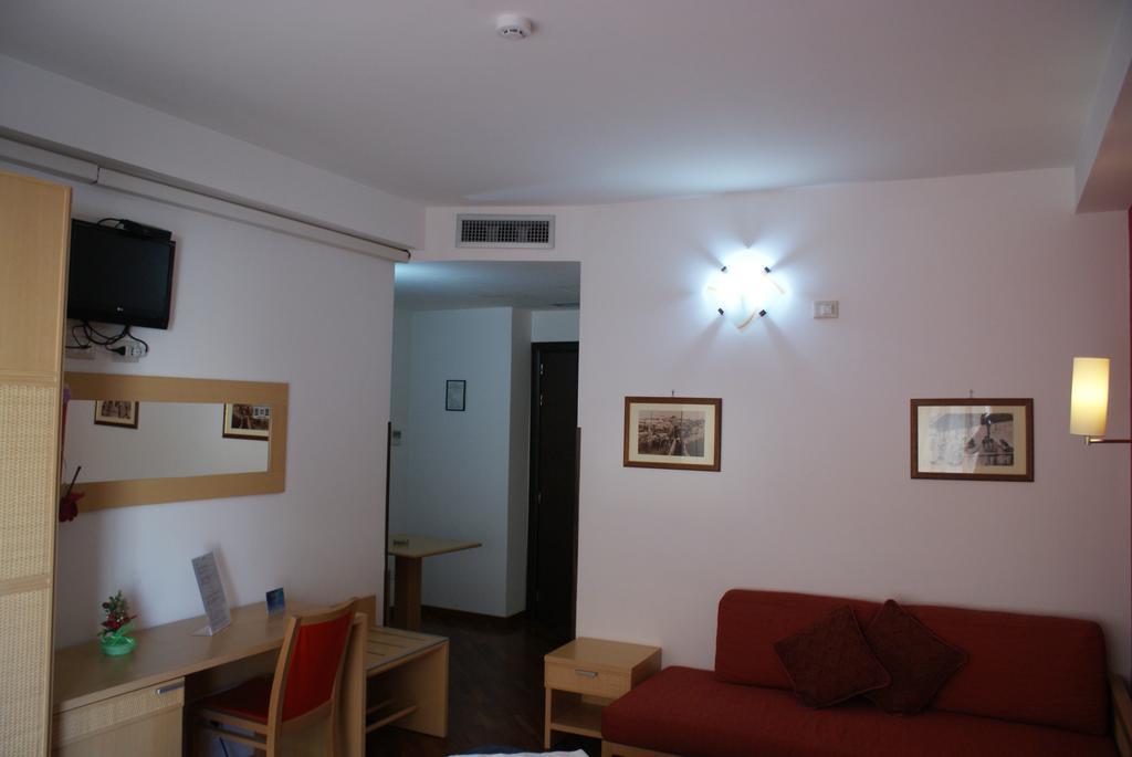 Catania Crossing B&B - Rooms & Comforts Екстериор снимка