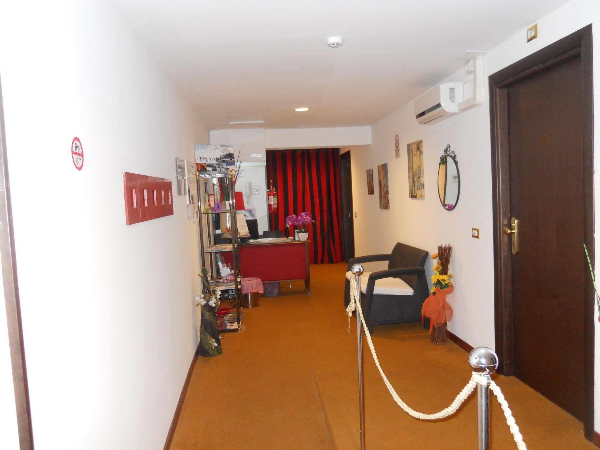 Catania Crossing B&B - Rooms & Comforts Екстериор снимка