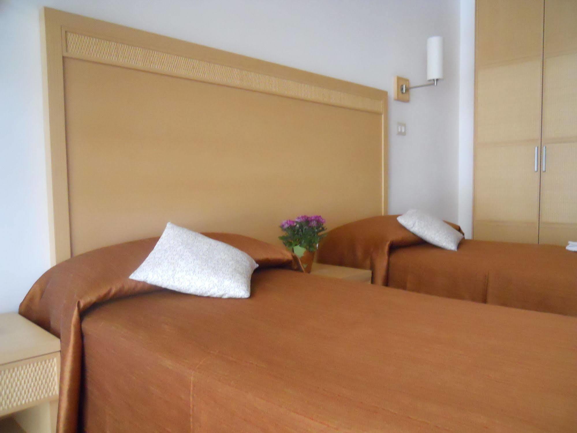 Catania Crossing B&B - Rooms & Comforts Екстериор снимка